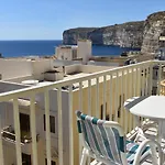 Seaview 2-Bedroom Apartment In Xlendi