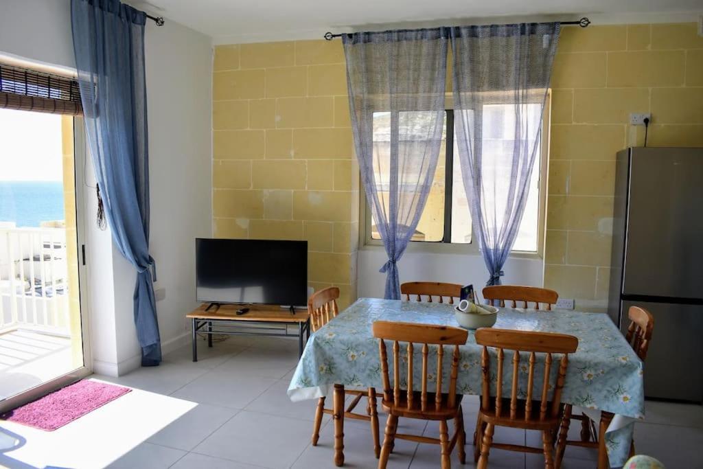 Seaview 2-bedroom In *