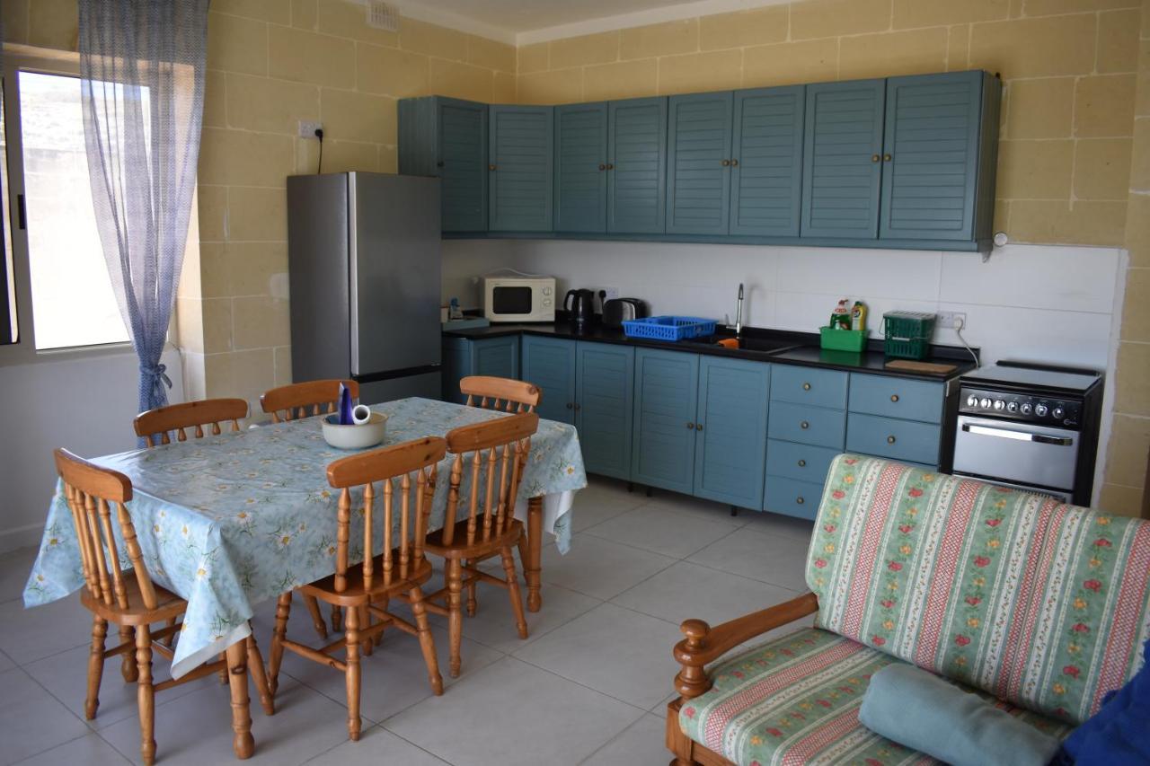 Seaview 2-bedroom In